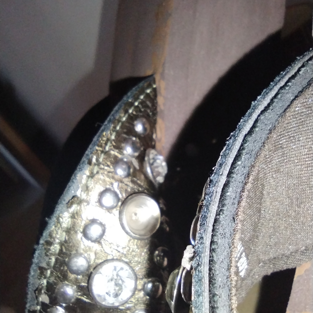 Sandals - Picture 2 of 2